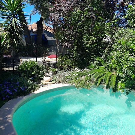 Appartement En Sous Sol De Villa Avec Acces Jardin Et Piscine Marseille Exterior photo